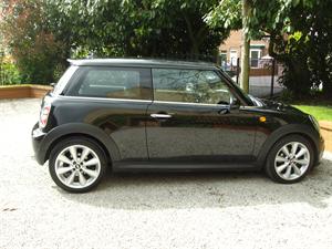 Bmw mini cooper garage