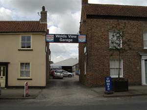 Entrance to Wolds View Garage