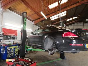 BMW 6 series waiting for bearing