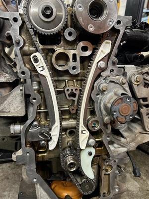 Timing chain exposed